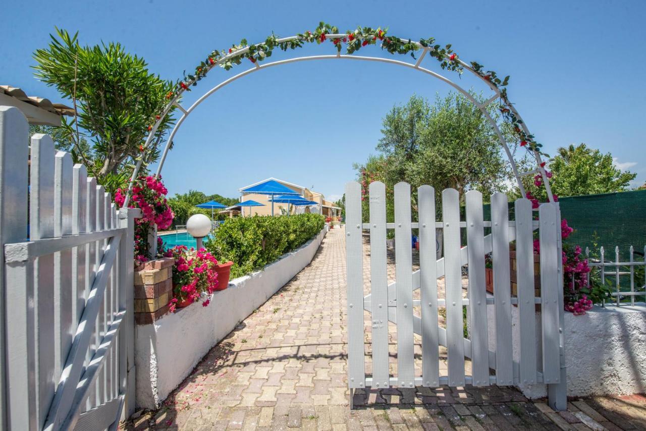 Villa Eleni Holidays Resort With Swimming Pool, Сидари Екстериор снимка