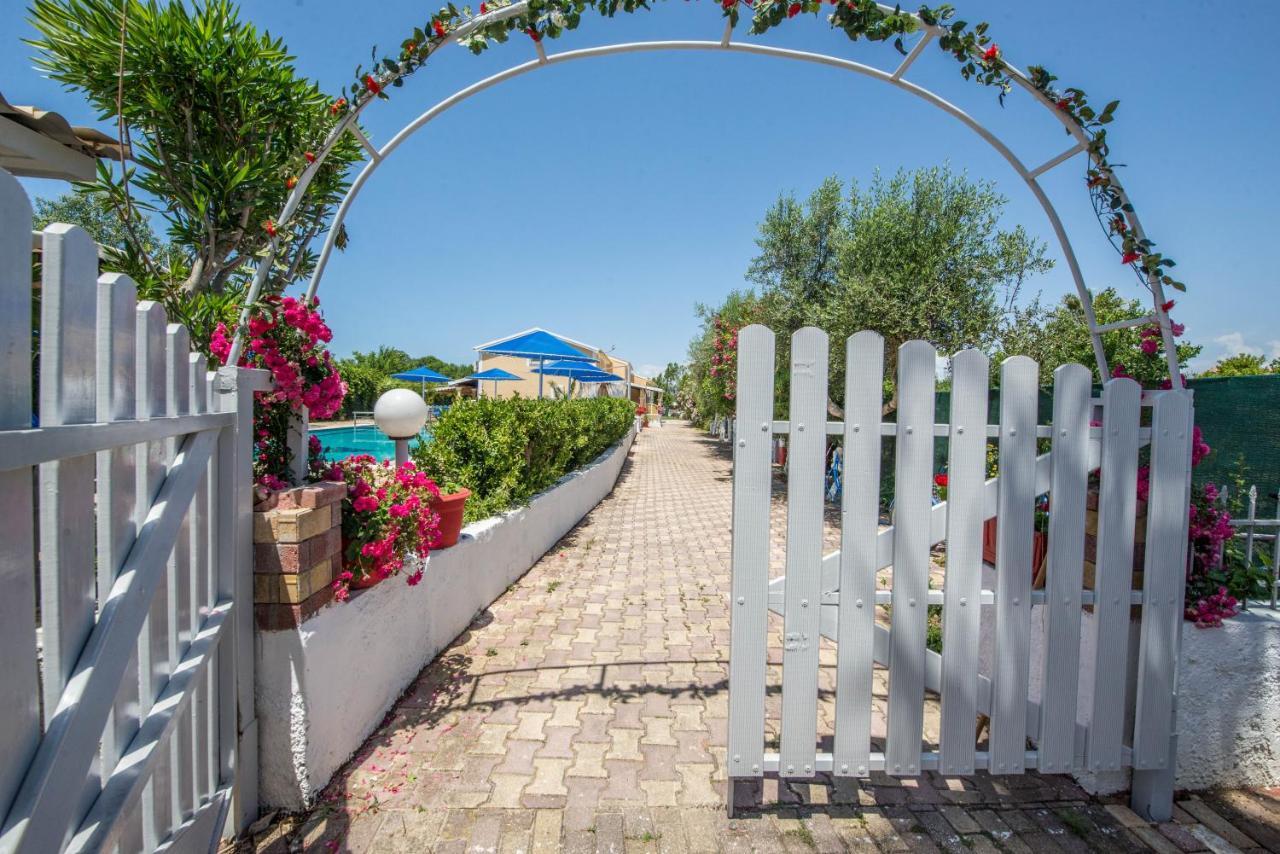 Villa Eleni Holidays Resort With Swimming Pool, Сидари Екстериор снимка